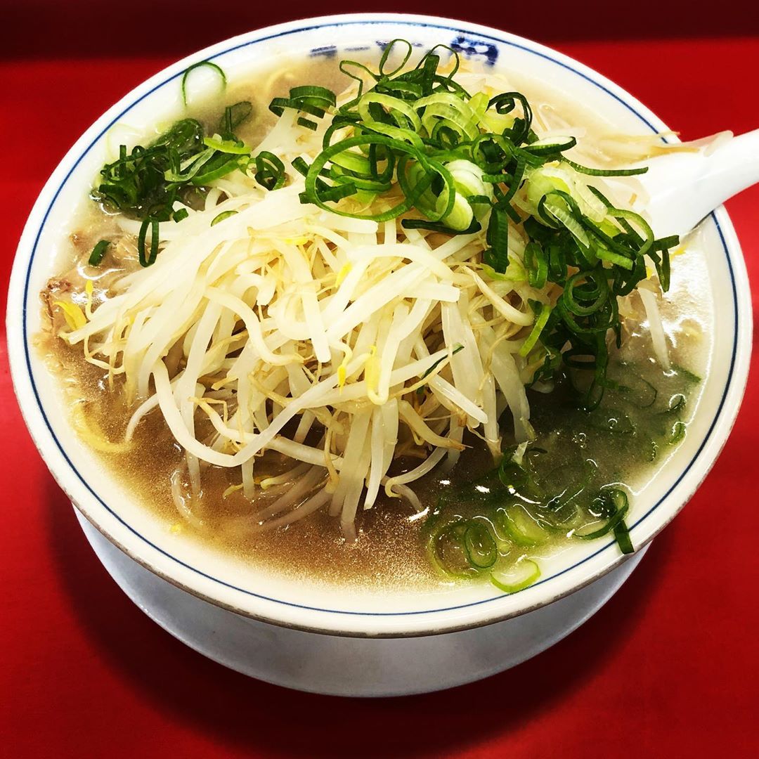 これはラーメン福の大盛ラーメンです。野菜の量、麺の硬さは普通です。